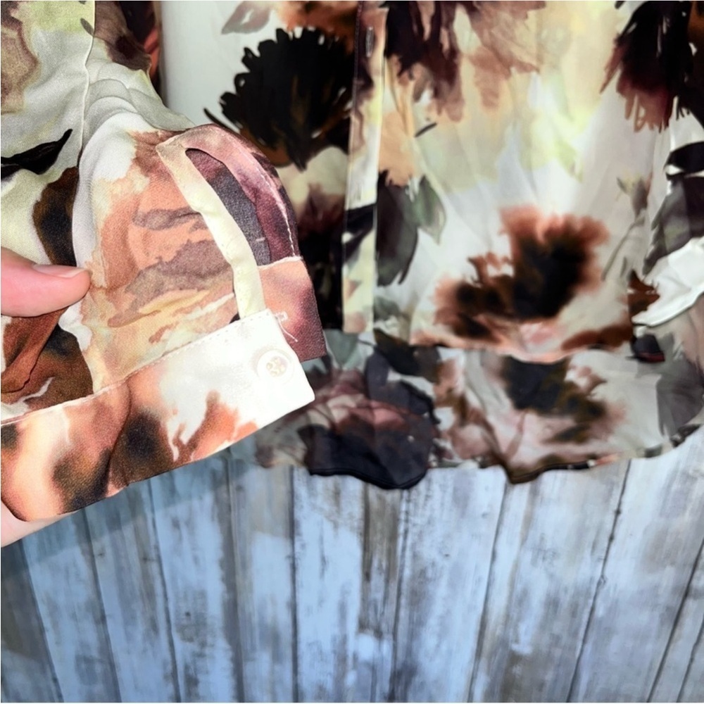 Haute Hippie Silk Floral High Low Button Up - Picture 4 of 6